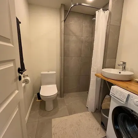 Raehni - With Private Garden & Free Bicycles Apartman