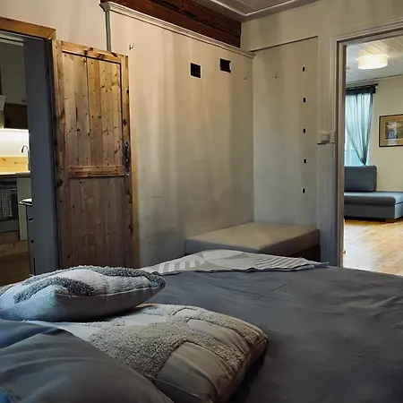 Raehni - With Private Garden & Free Bicycles Apartman