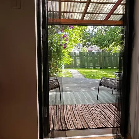 Apartman Raehni - With Private Garden & Free Bicycles *