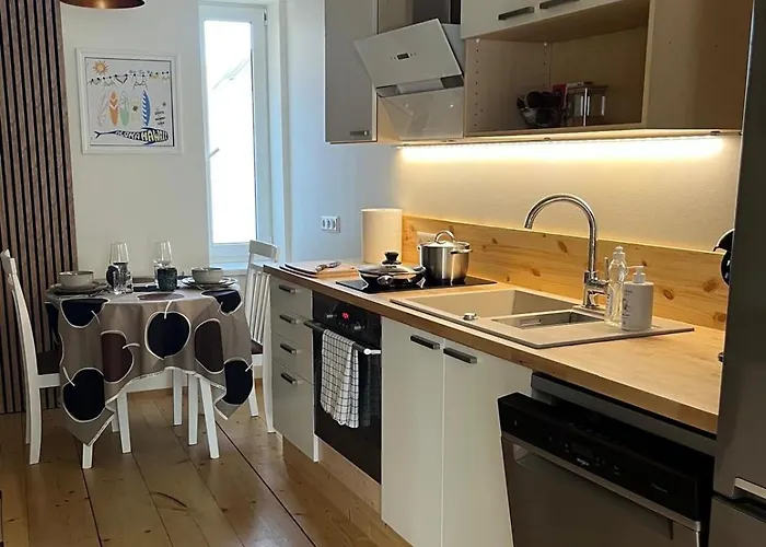 Apartamento Raehni - With Private Garden & Terrace *